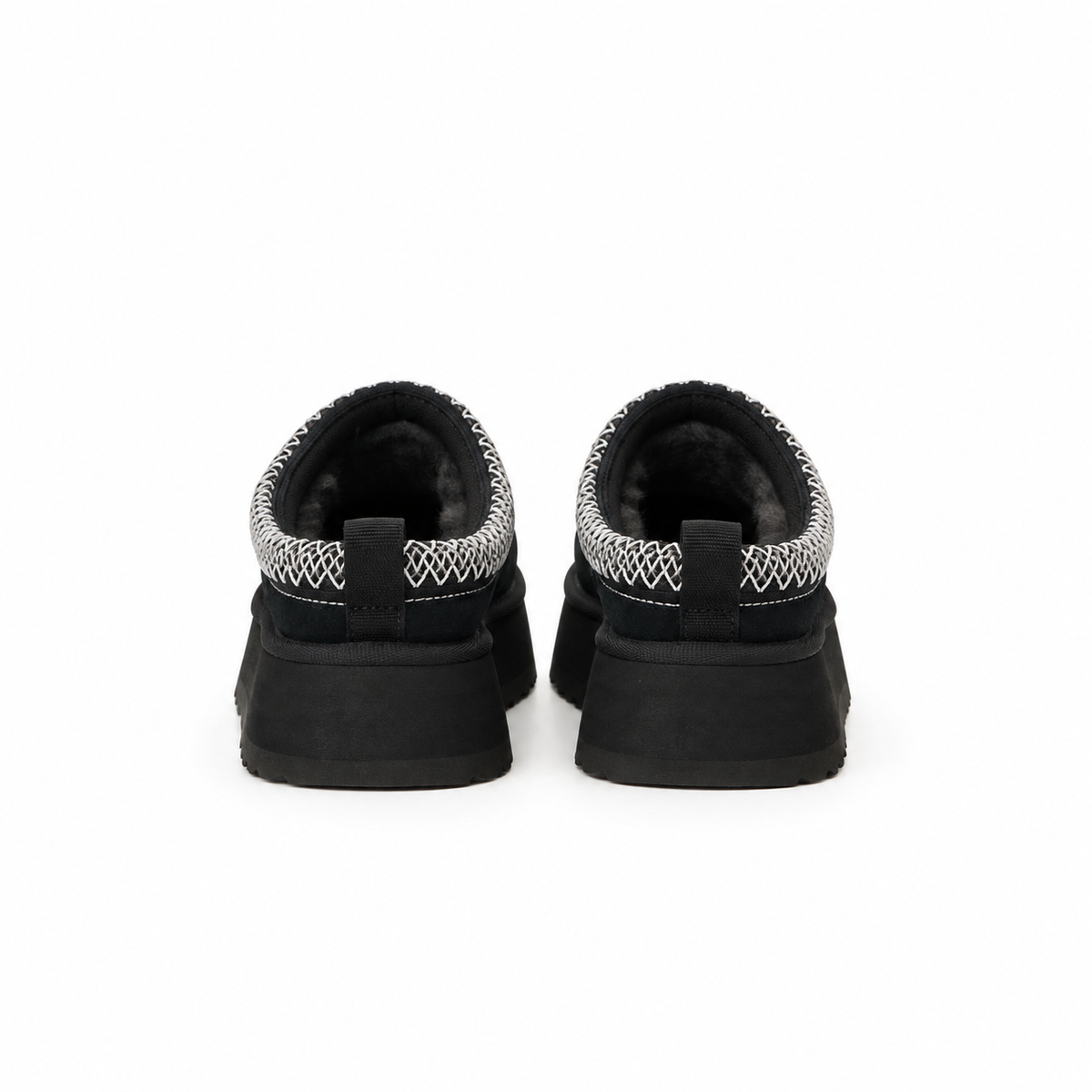 UGG Tazz Black Low Mid Sole